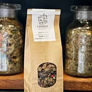 White tea with rose and raspberry